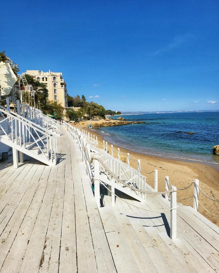 Elegantz Apartments Lamer Varna Buitenkant foto