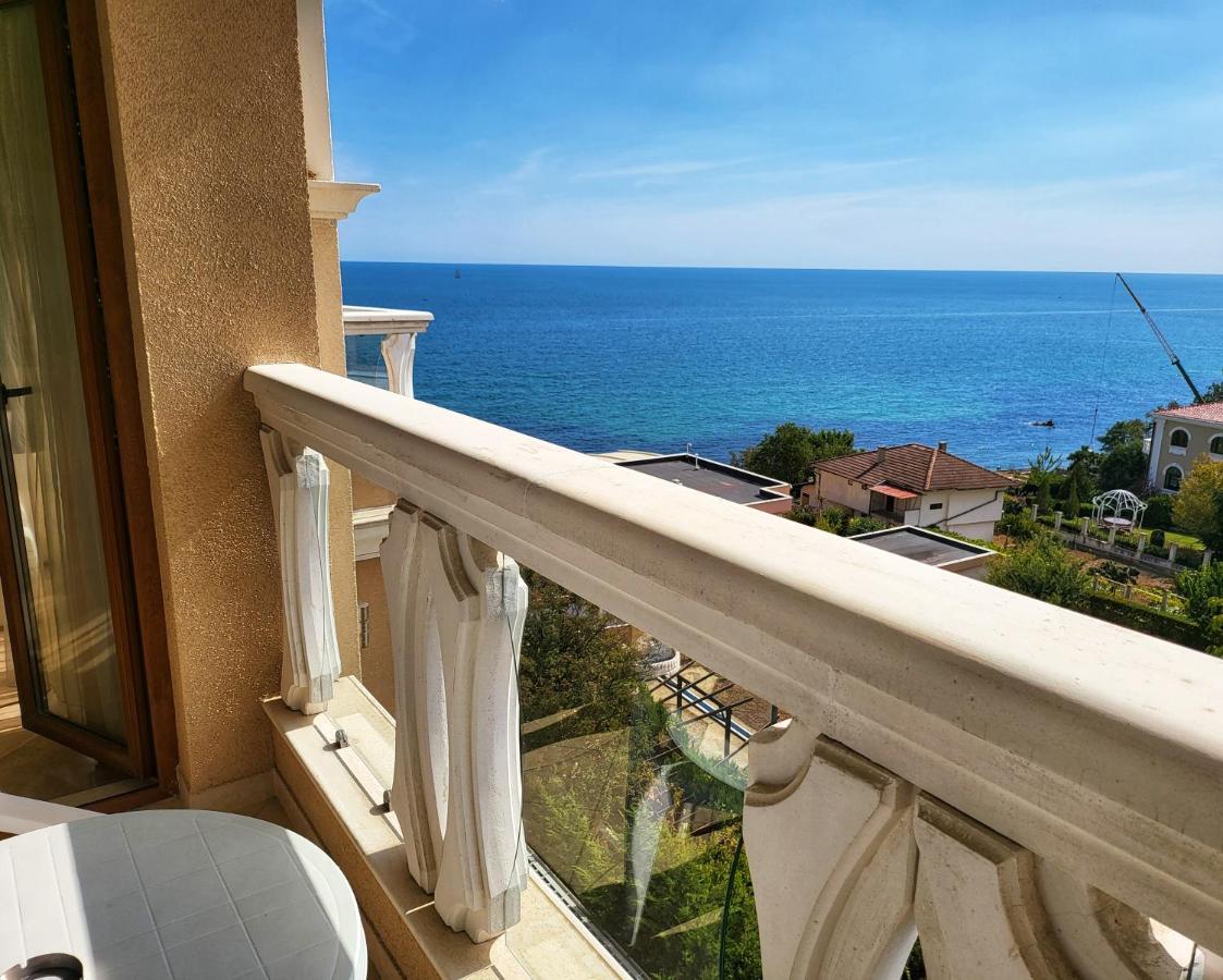 Elegantz Apartments Lamer Varna Buitenkant foto